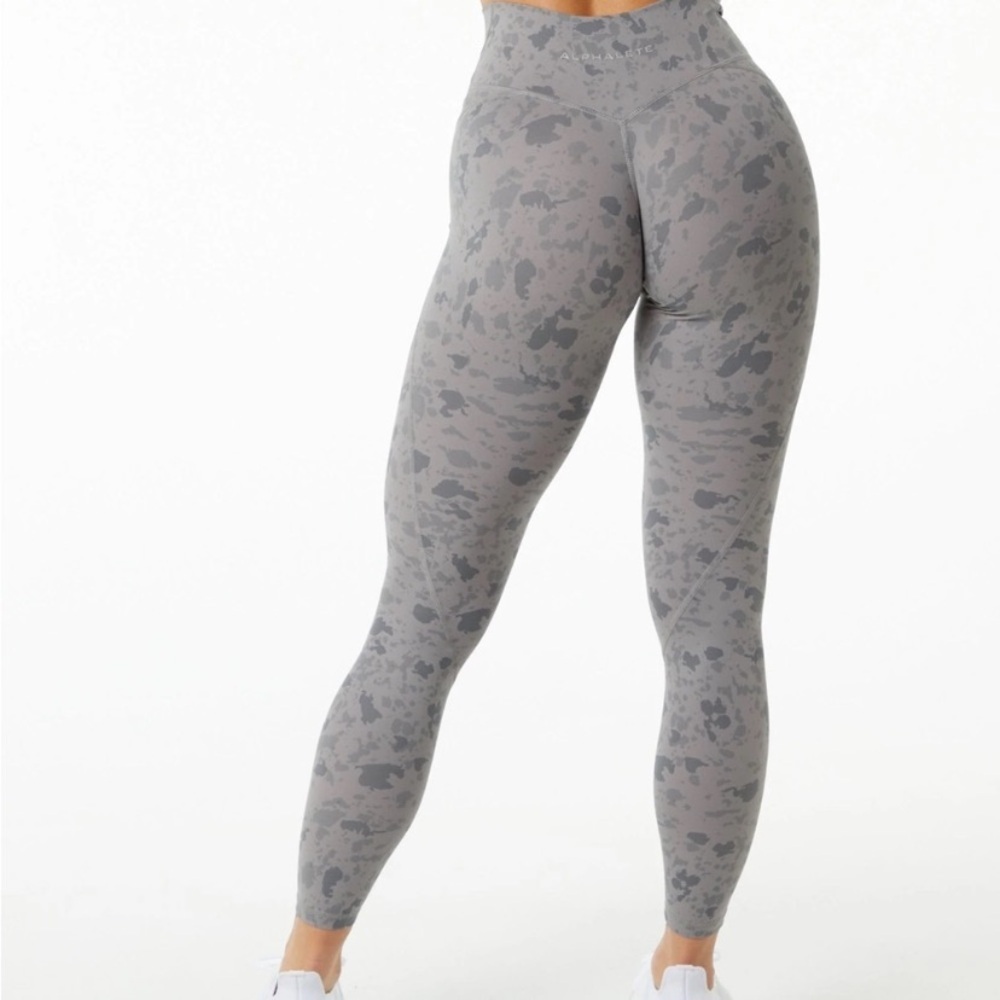 Alphalete Surface Power leggings Size small.​​ - Picture 11 of 11